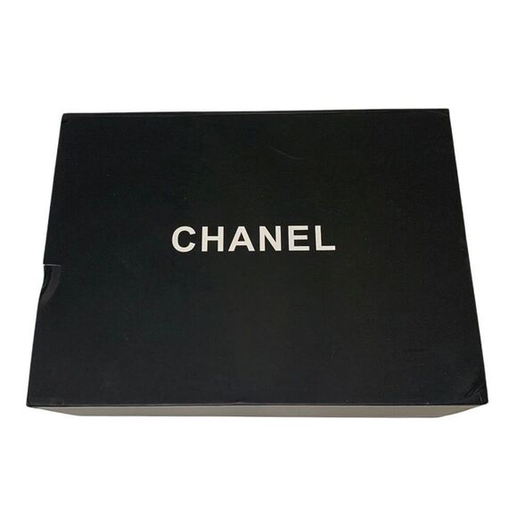 Chanel Interlocking C Lace Up Pearl Calfskin Leather Ankle Boot EU 37.5 US 6.5-7 - Picture 13 of 14